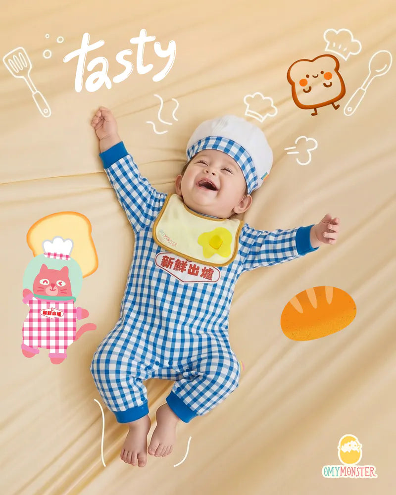 OMYMONSTER Pink Little Baker Jumpsuit with Hat (Cartoon Graphic Bib/ Toasted Bread Style Bib)