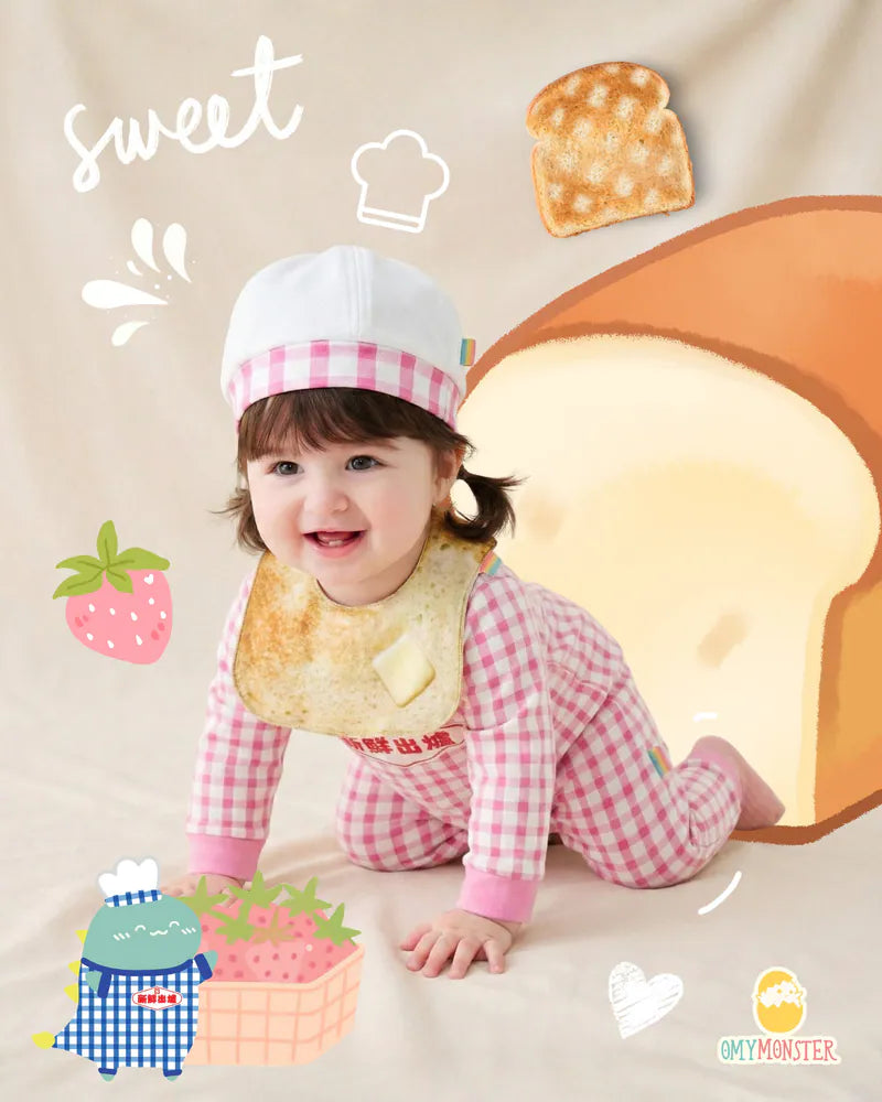 OMYMONSTER Pink Little Baker Jumpsuit with Hat (Cartoon Graphic Bib/ Toasted Bread Style Bib)